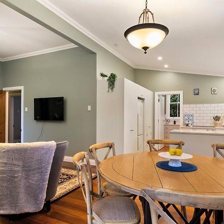 Historic Charm In Greytown - Cosy Kowhai Cottage Zewnętrze zdjęcie